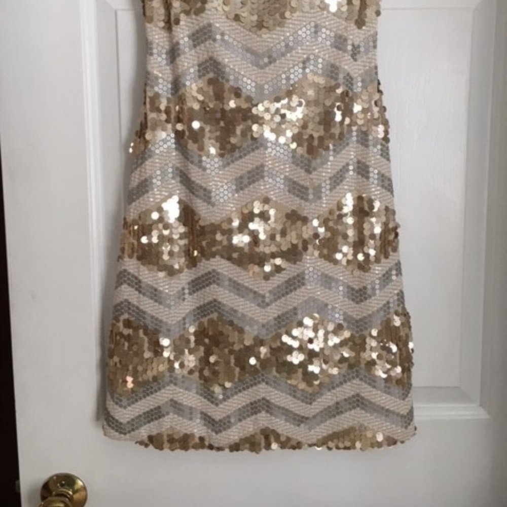 Dress - Picture 5 of 5